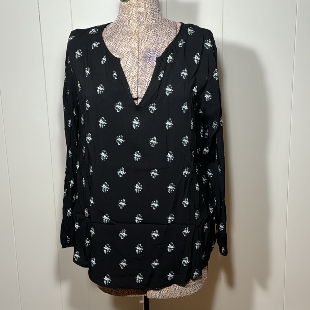 Old Navy Women’s Large Black Lightweight Long Sleeve Blouse White Floral